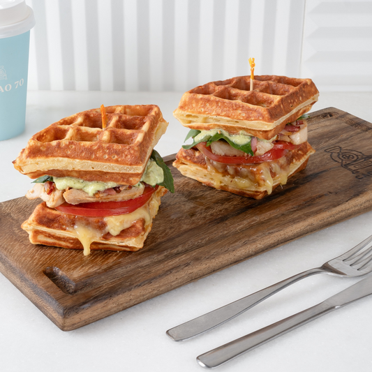 Outlaw Chicken Waffle